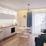 I - Z Parkingiem Apartman